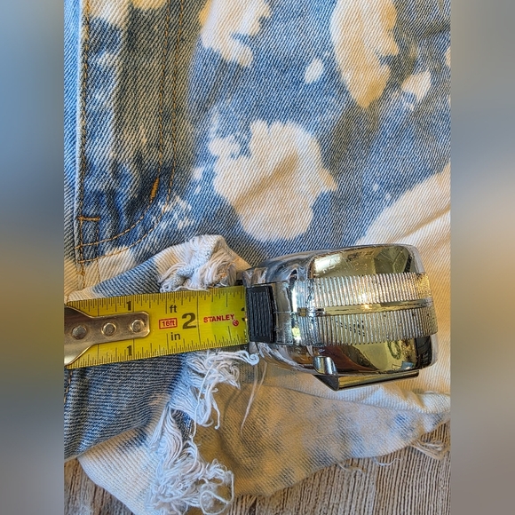 KanCan Estilo Shorts Size 13/30 Bleach Dyed Raw Hem Hi-Rise Jean Shorts Grunge - Picture 9 of 9